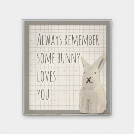 Figurine et message - East of India - Lapin sculpté en bois