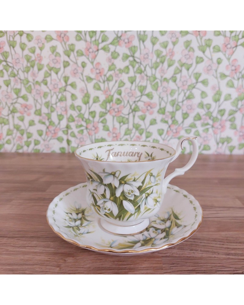 Tasse et sous tasse à thé - Flower of the month - Royal Albert - Janvier - 20 cl