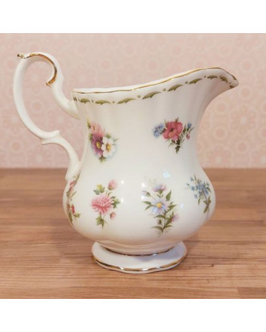 Pichet Vintage - Flower of the month - Royal Albert
